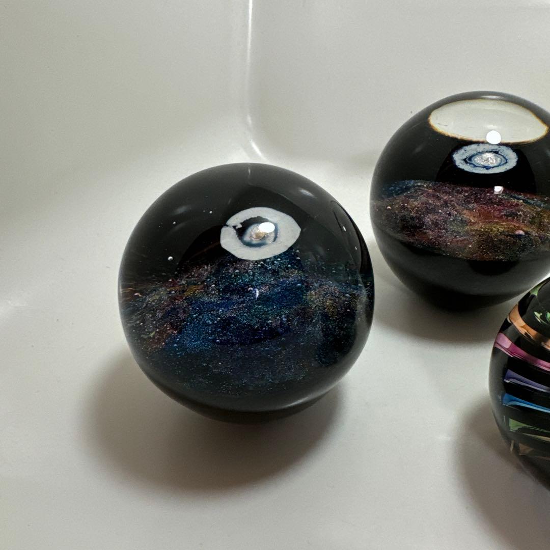 出展作品　セカイ星展　戸田晶子 オブジェ　宮崎英彦　ガラス玉　ルナレインボー