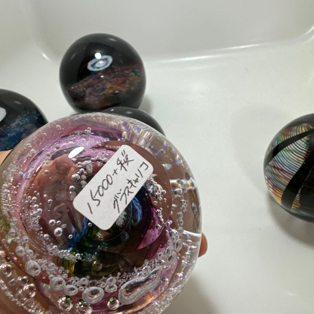 出展作品　セカイ星展　戸田晶子 オブジェ　宮崎英彦　ガラス玉　ルナレインボー