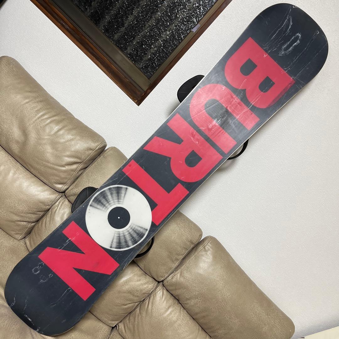 BURTON DESCENDANT 155 × BURTON CARTEL M