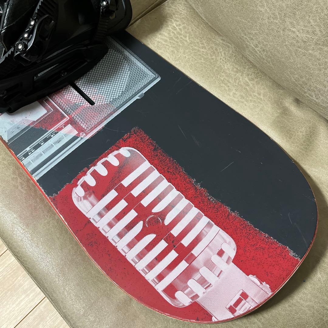 BURTON DESCENDANT 155 × BURTON CARTEL M