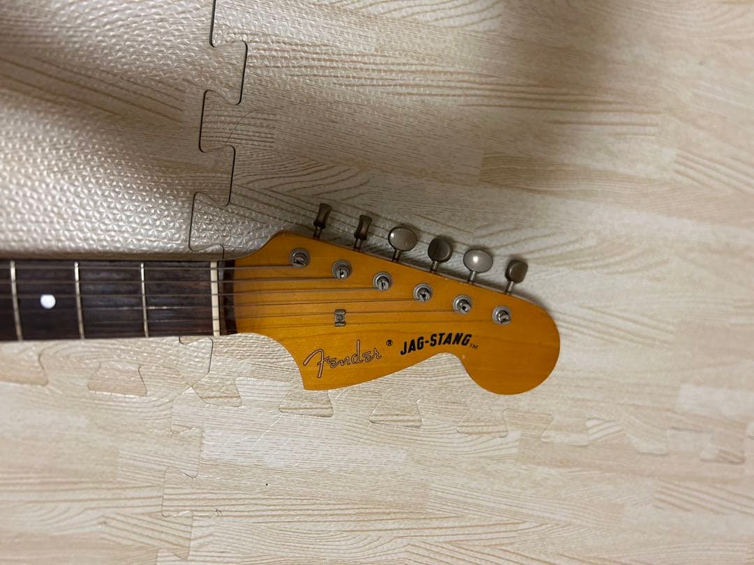Fender  Cobain Jagstangジャグスタング