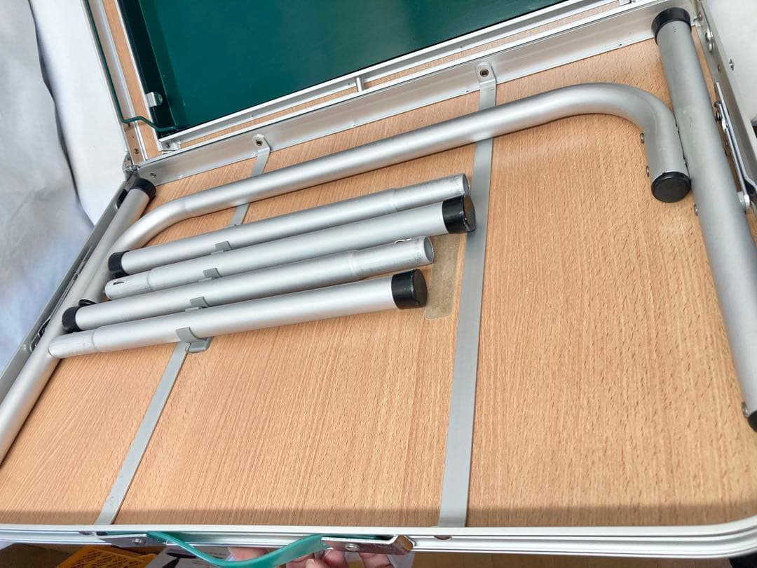 Coleman コールマン　フォールディングテーブル　三つ折り　BBQテーブル