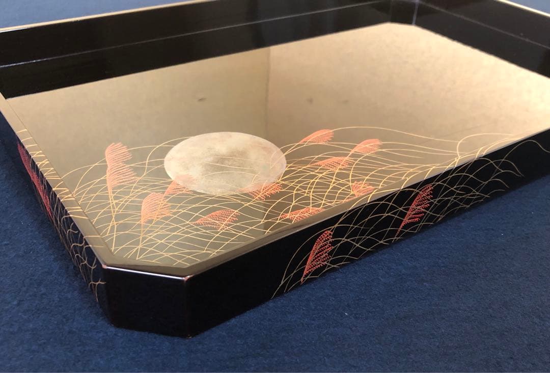 《レ》黒塗 月ススキ蒔絵 硯蓋 春正 木製漆器 共箱 251125え6