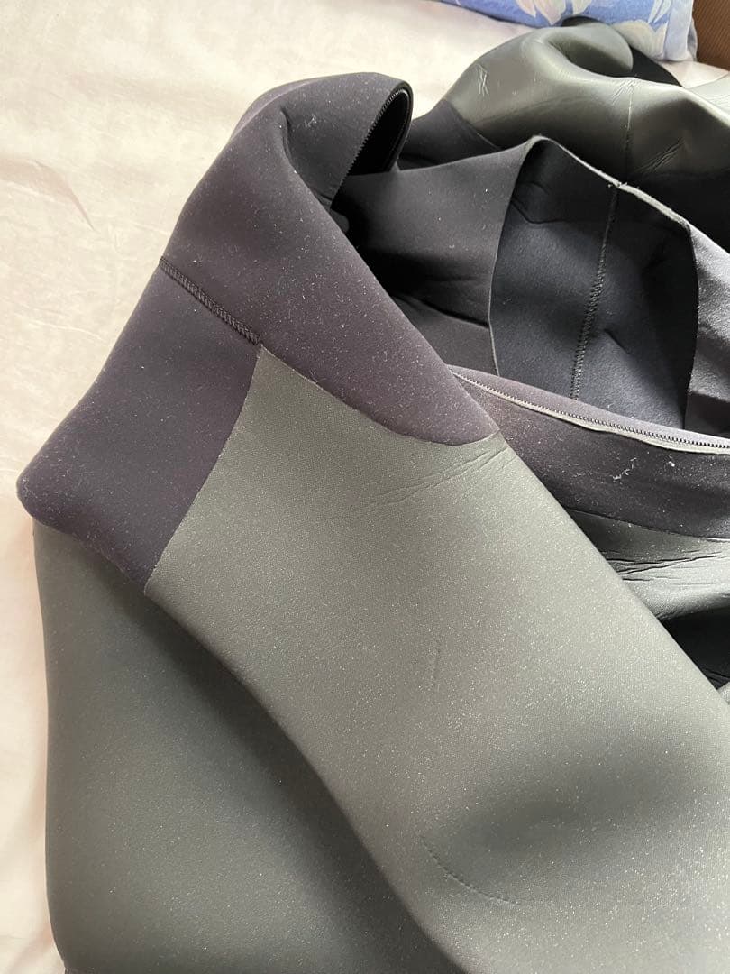 【最終値下】【着用少】mellow ウェットスーツセミドライ　L〜XL