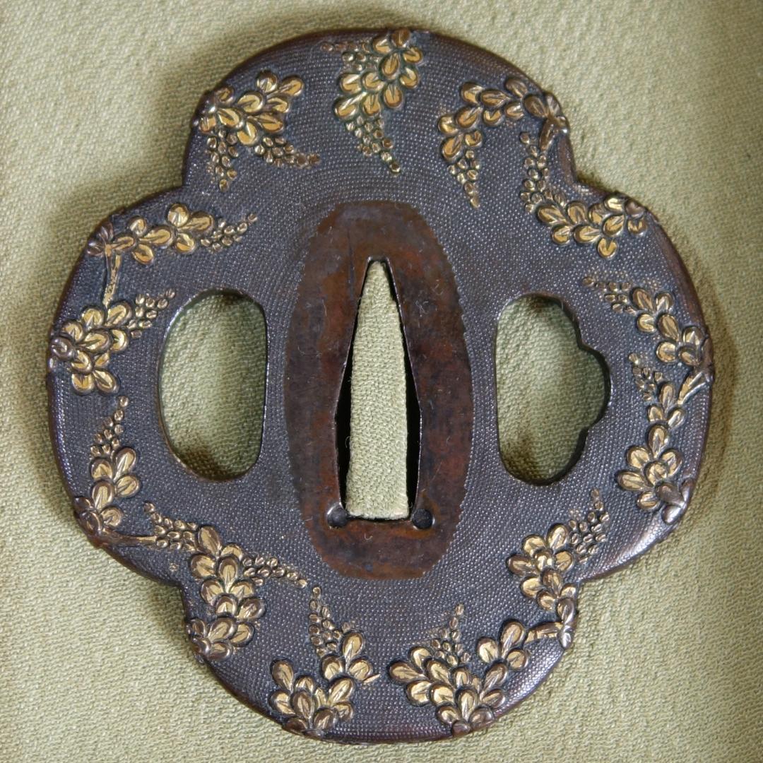 鍔 鐔 武具 骨董 刀装具 江戸時代【美濃 銅魚々子地 萩図鍔】(鍔箱付き)