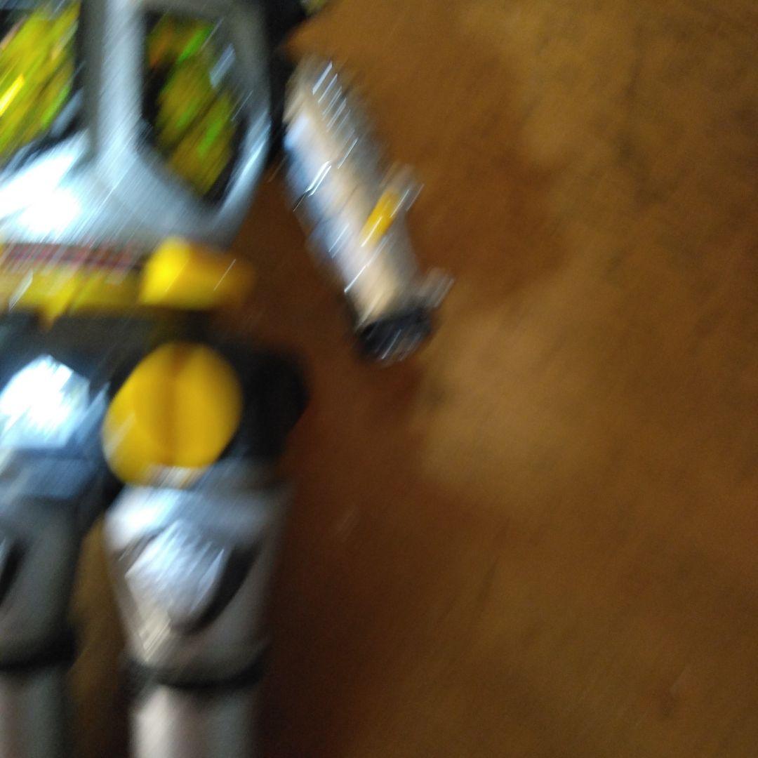 超合金キングジョー　 高さは13cmくらい。