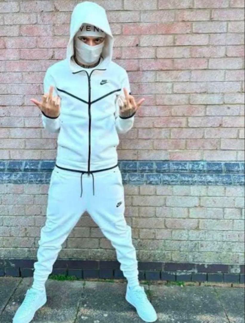 新品ナイキボア テックフリースセットアップシュプリームノクタクロムハーツ