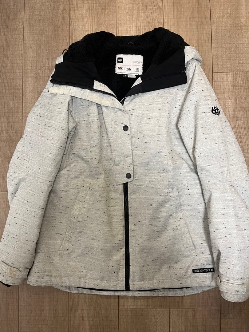 シックスエイトシックス 686 スノーボードウェア ジャケット レディース