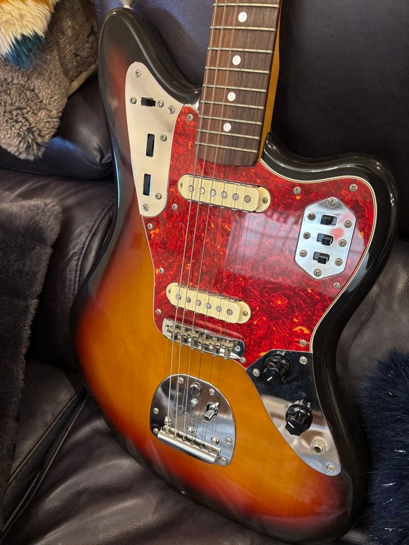 reina　　Fender Jaguar サンバースト　JG66-85