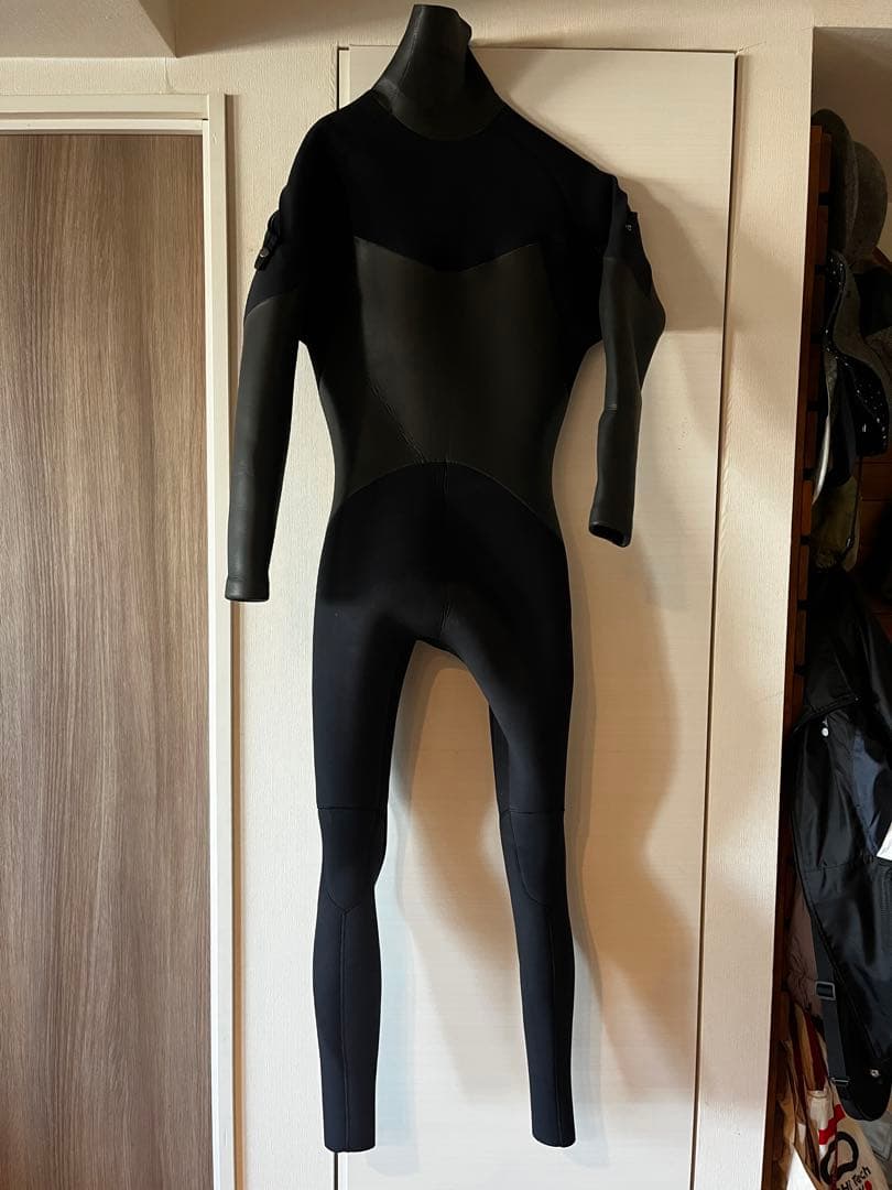 サーフィン　セミドライ　5mm3mm使用回数2回