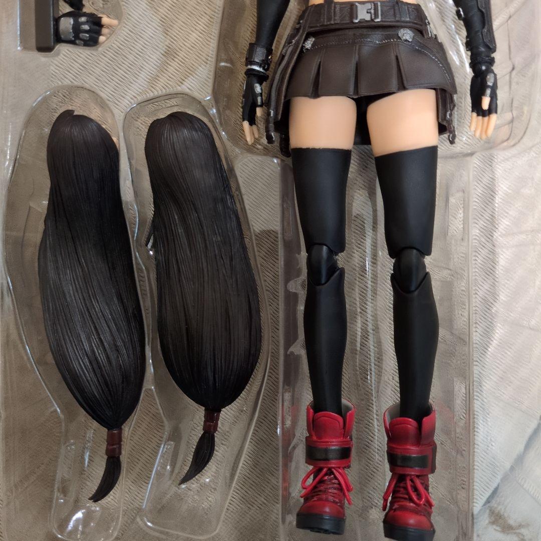 プレイアーツ改　 ティファ