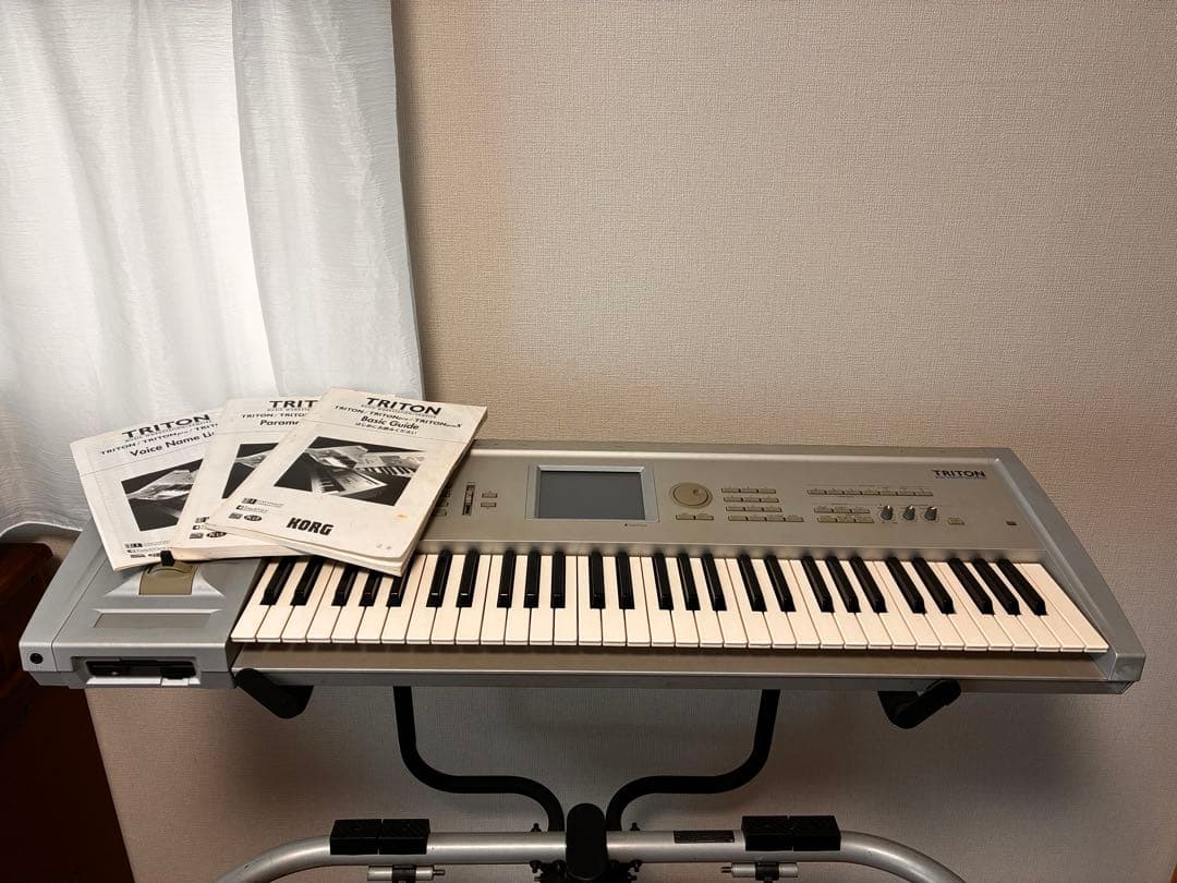 KORG TRITON 61鍵盤ミュージックワークステーション