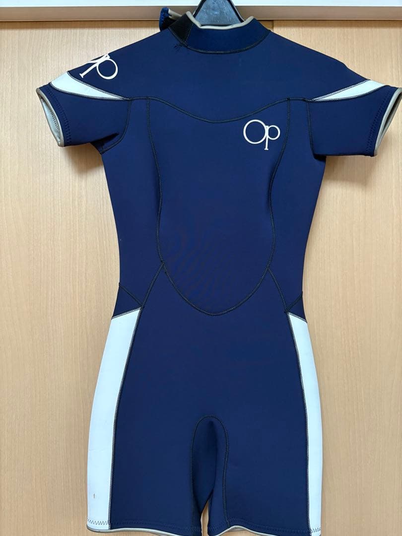 新品訳あり　OPウエットスーツ　レディースL 紺/白