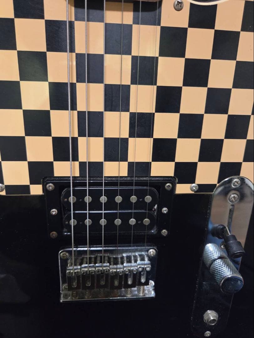 Squier スクワイヤー　エレキギター　アヴリルラヴィーン