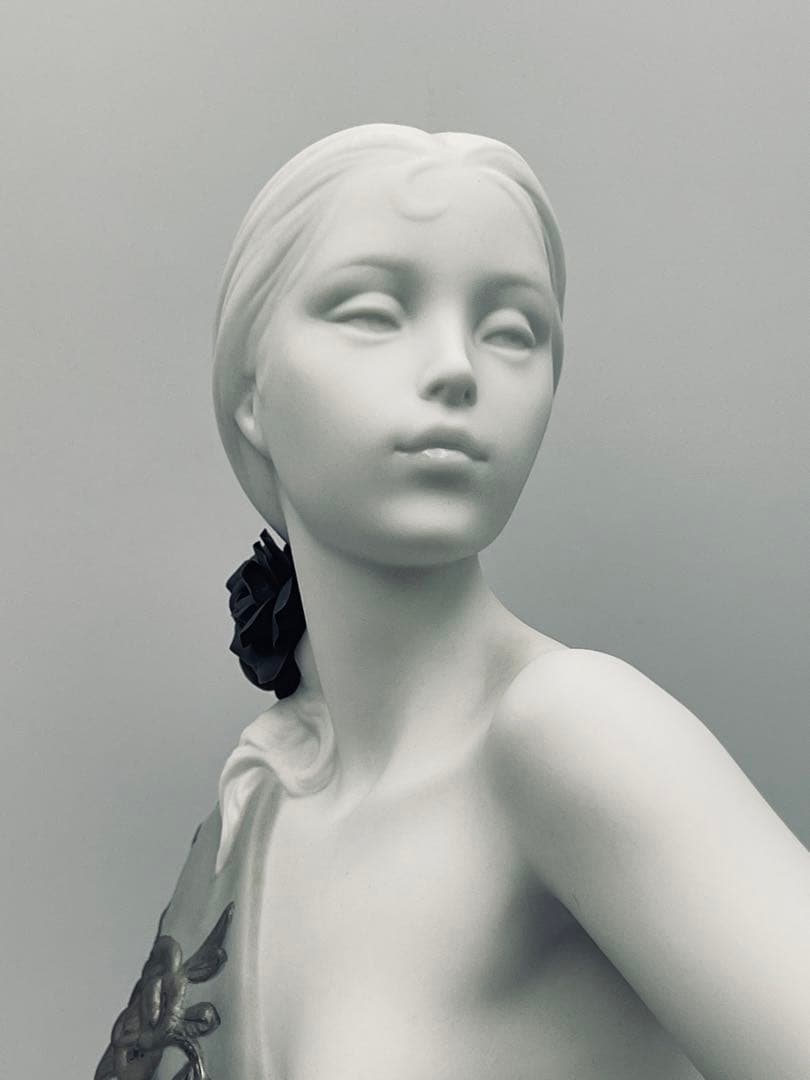 l*8様 LLADRO リヤドロ セビリアの娘 Re-Deco 8673 女性