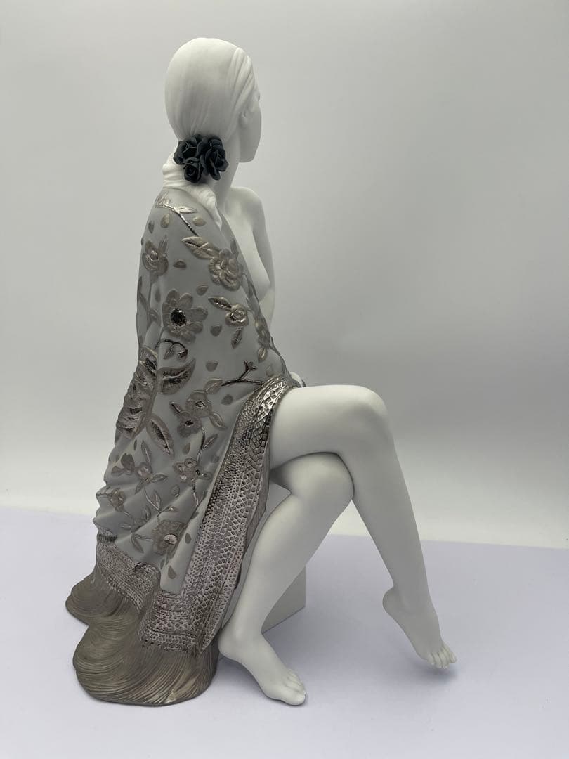 l*8様 LLADRO リヤドロ セビリアの娘 Re-Deco 8673 女性