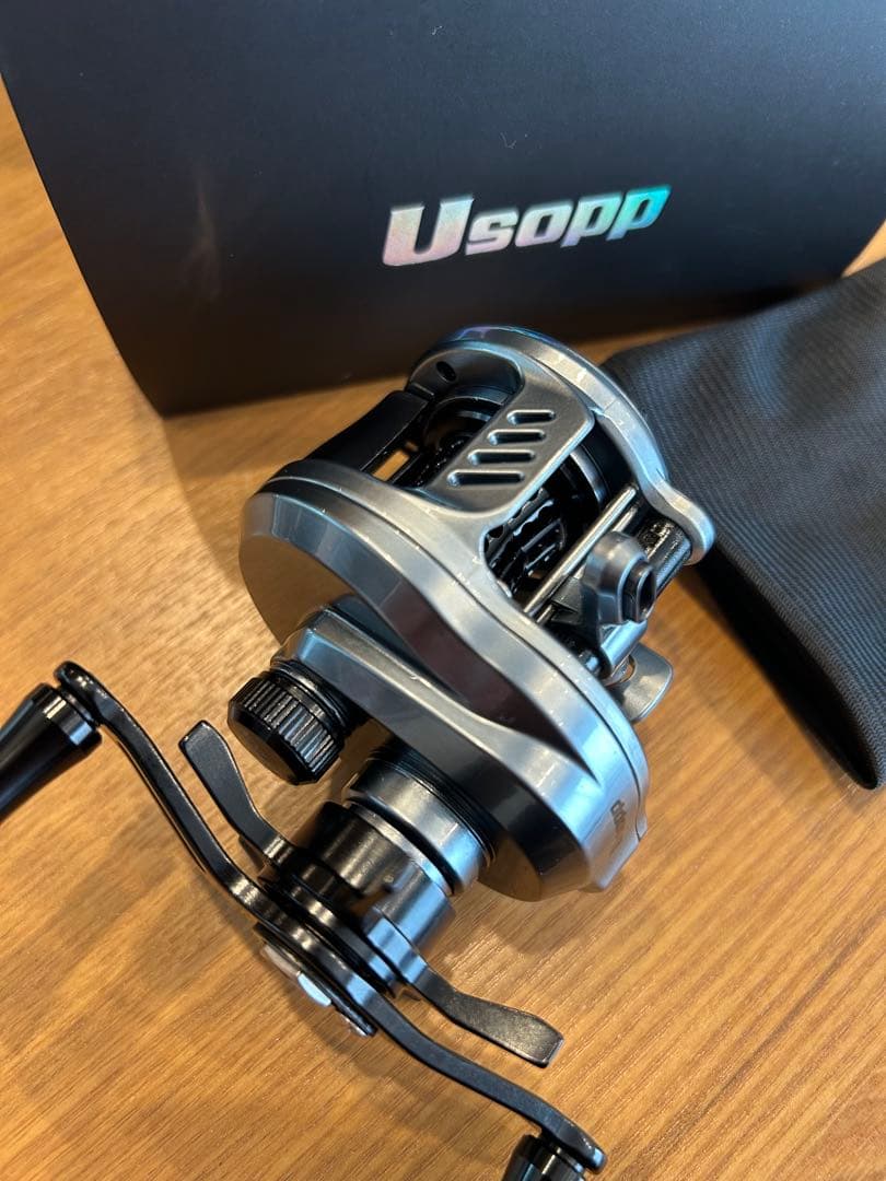 【1度使用】USOPP 右ベイトキャスティングリール 【LEYDUN】