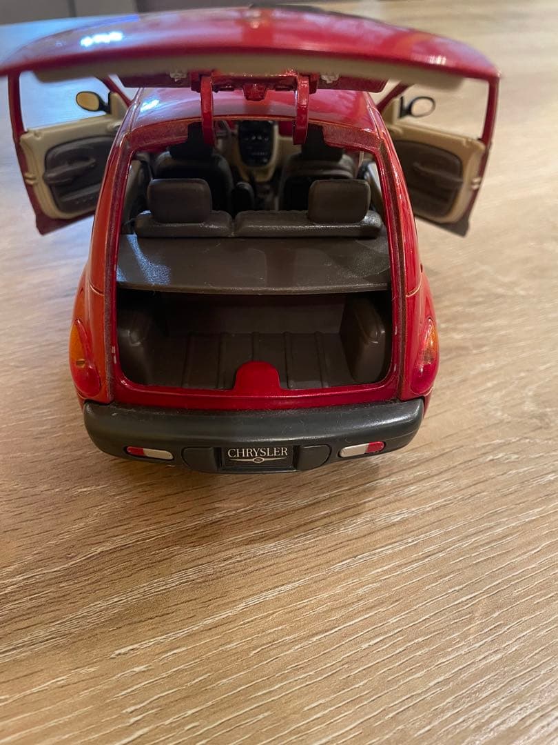 Maisto Chrysler (クライスラー) PT Cruiser 1/18