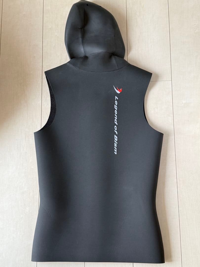 新品　Bism ビーイズム ウェットスーツ フードベスト 3mm サイズLLB