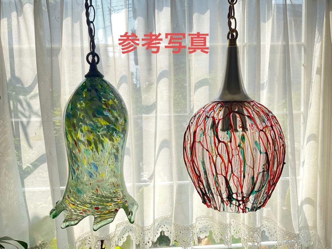 古い「美しい吹雪紋のガラスランプシェード」