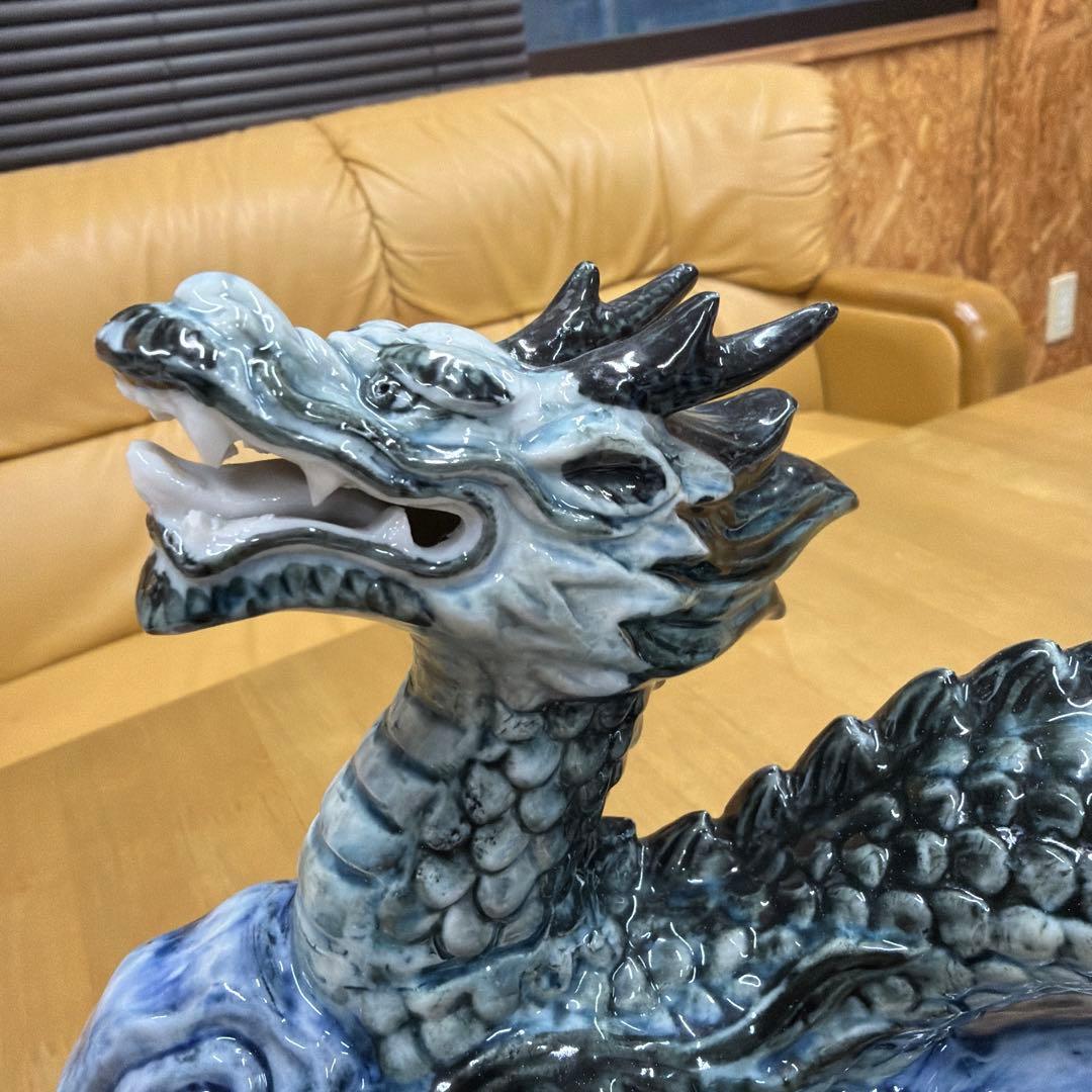 ドラゴン陶器 黒青釉薬仕上げ 約30cm