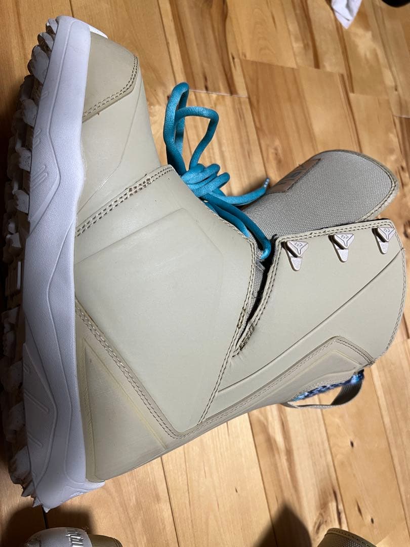 サーティツー　レディースブーツ25.0cm