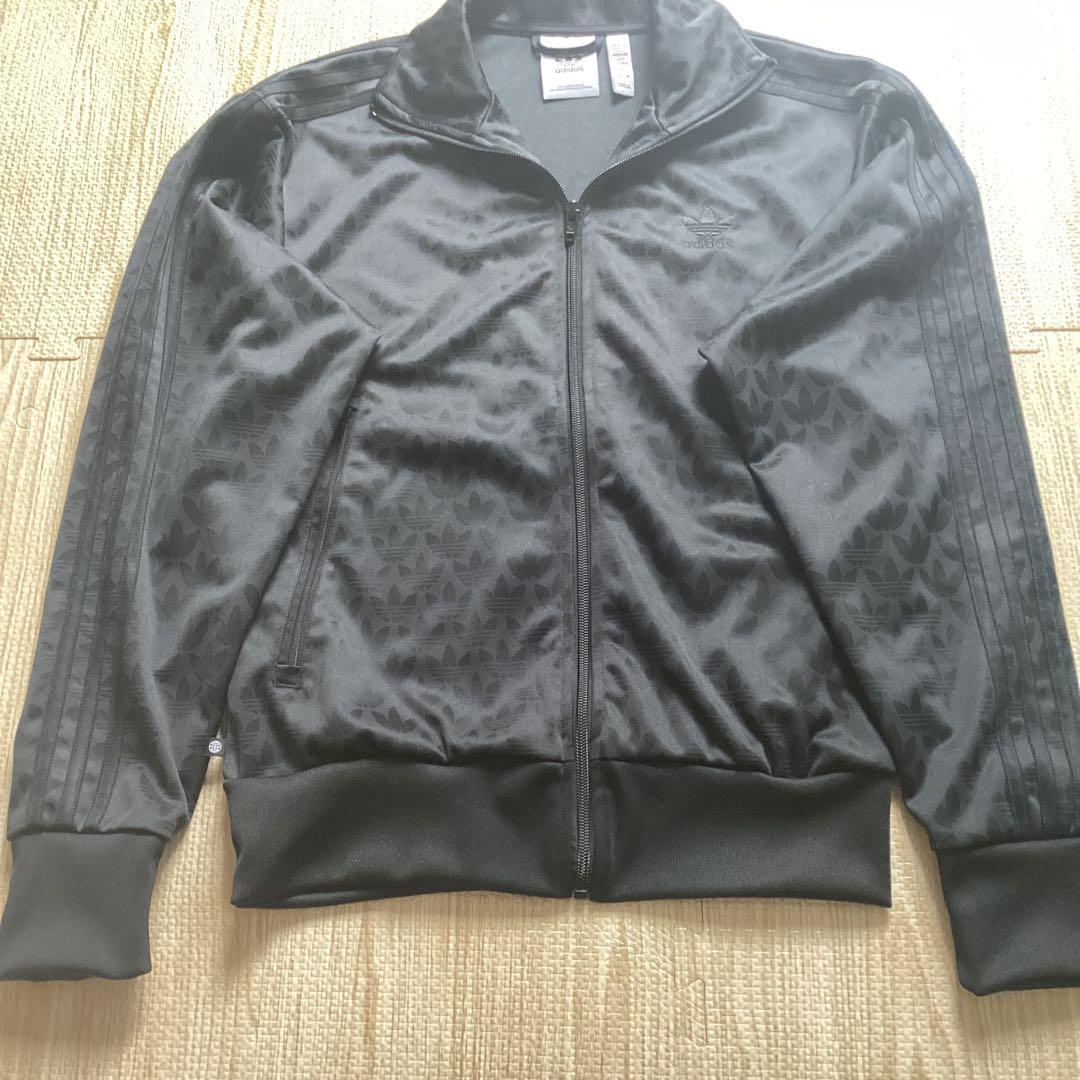 adidas グラフィック　モノグラム　トラックジャケットジャージXS