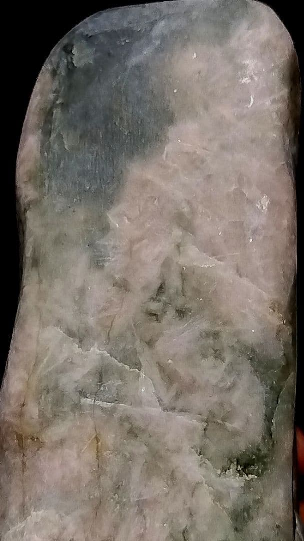 ★翡翠原石★糸魚川軟玉【姫川・転石磨き829ｇ】