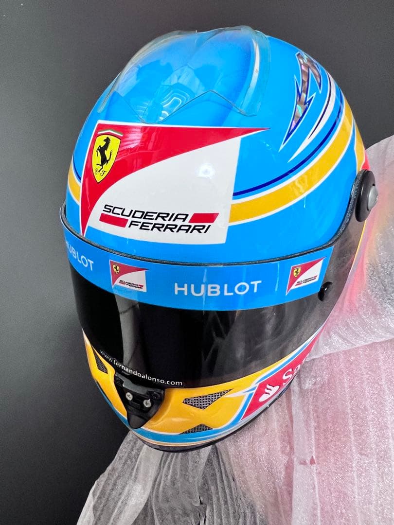 F1 Ferrari フェルナンドアロンソ1/2ヘルメット。