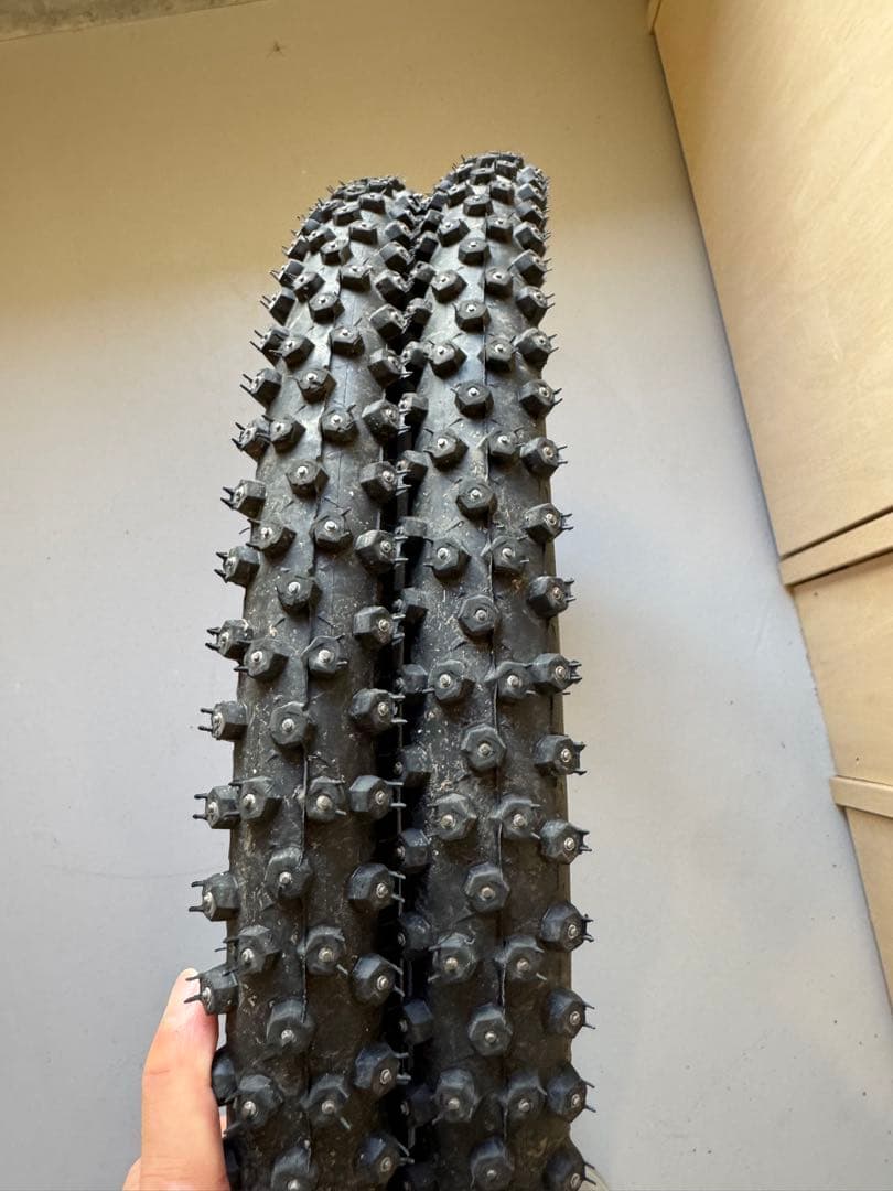 SCHWALBE ICE SPIKER PRO 26インチ　2本セット