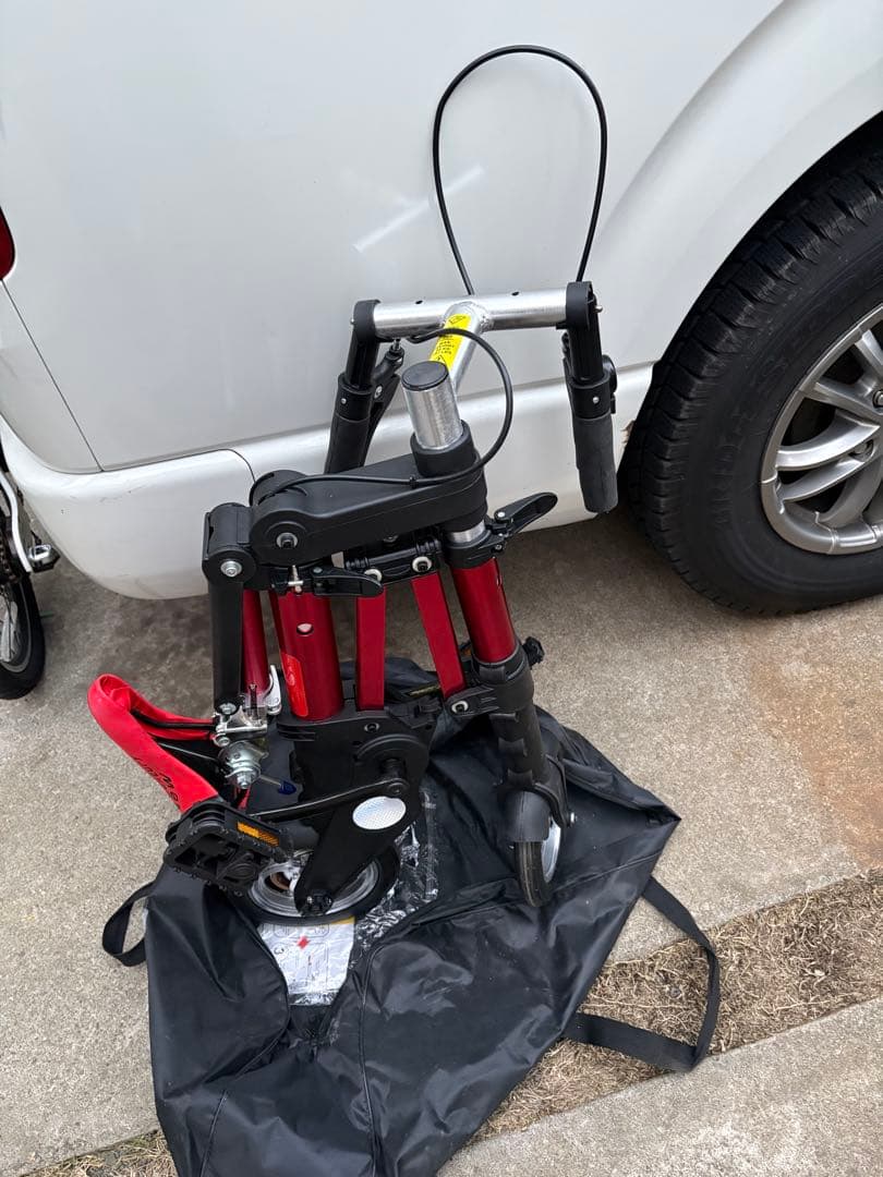 折りたたみ自転車 黒赤 コンパクト収納　 軽量 高さ4段階