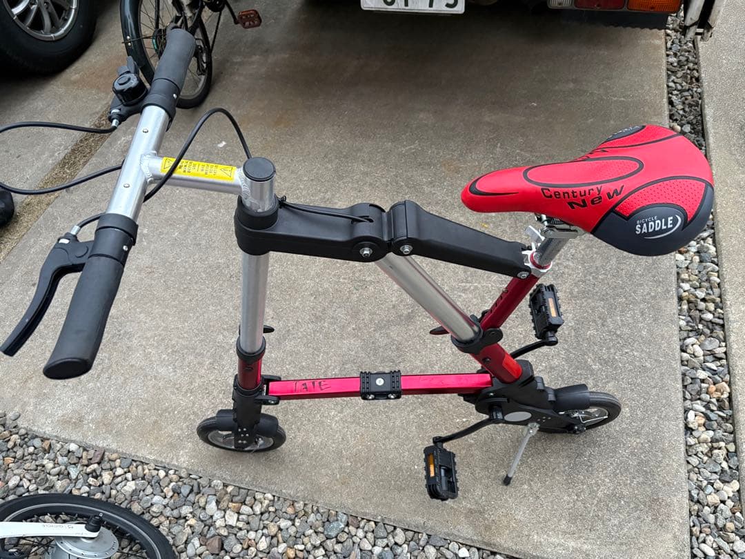 折りたたみ自転車 黒赤 コンパクト収納　 軽量 高さ4段階