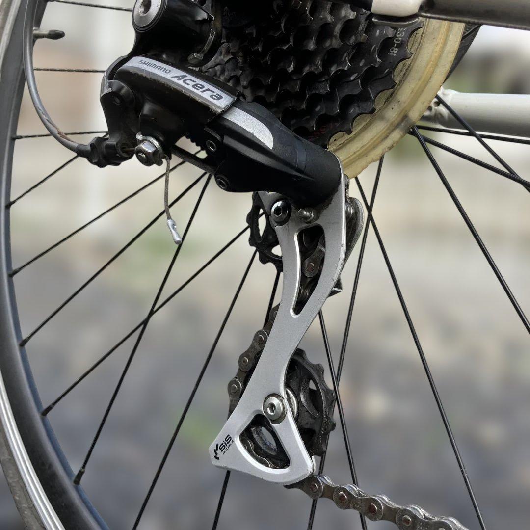 GT TACHYON 4.0 クロスバイク【アルミ】 Mサイズ白　送料込みです♫