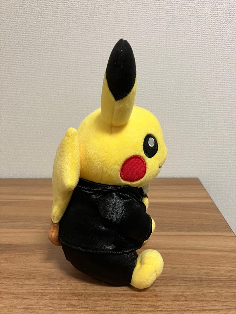 ピカチュウ　新郎新婦　ウエディングドール　ぬいぐるみ