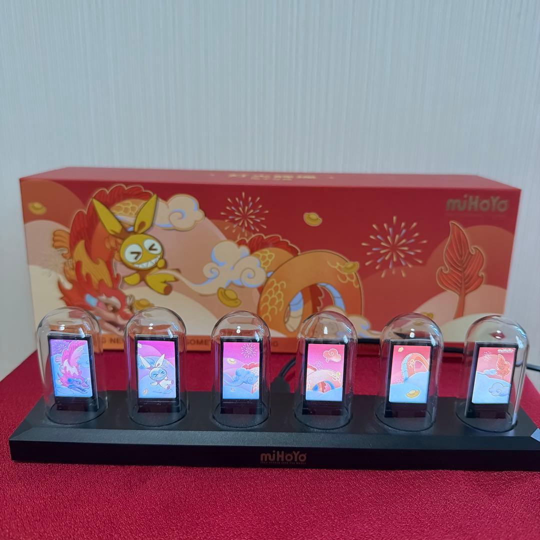 『原神』香菱（コラボ限定版に付属、デジタル表示管（ニキシー管）風の時計です。﻿