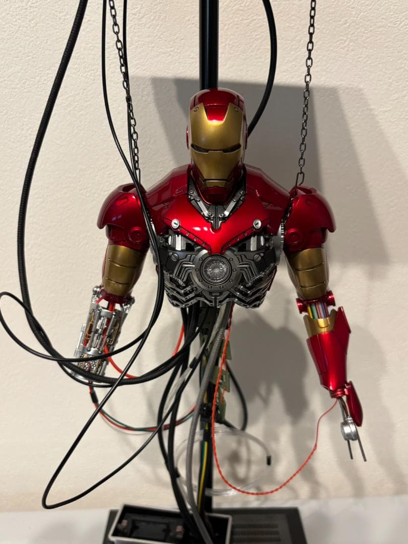 ホットトイズ 1/6スケール アイアンマン・マーク３（チューンアップ版）