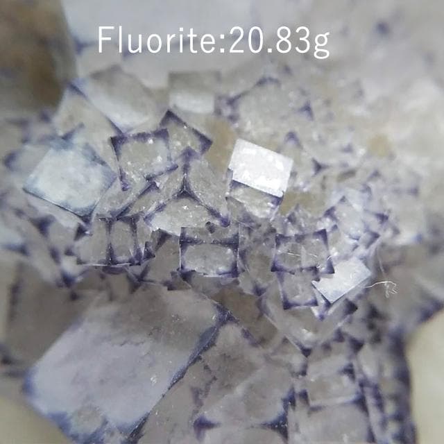 20.83g　縁取りフローライト　キューブタイプ　鉱物標本　フローライト