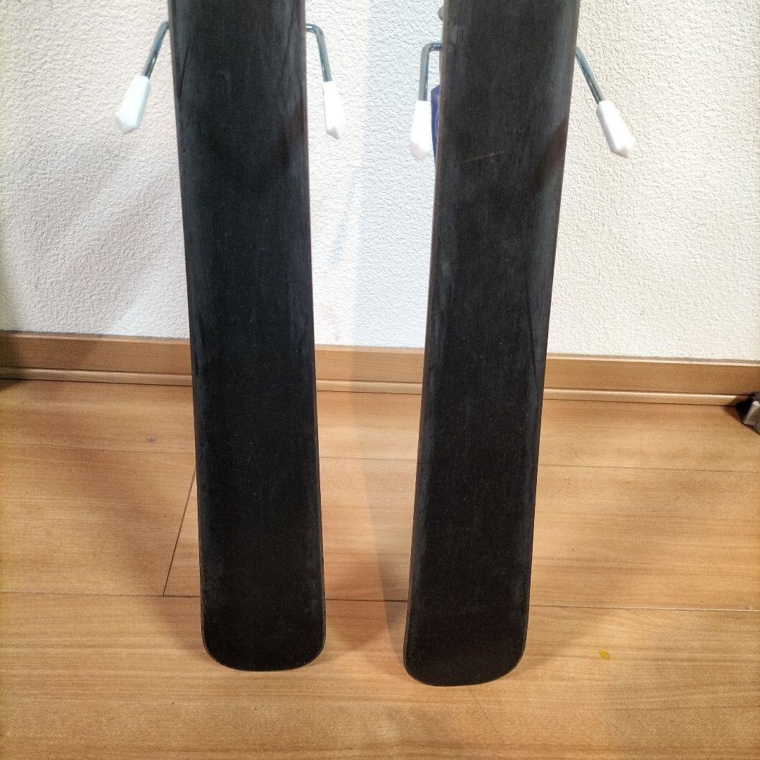 ジュニア用スキー板セット(板-ビンディング付き、ブーツ、ストック)