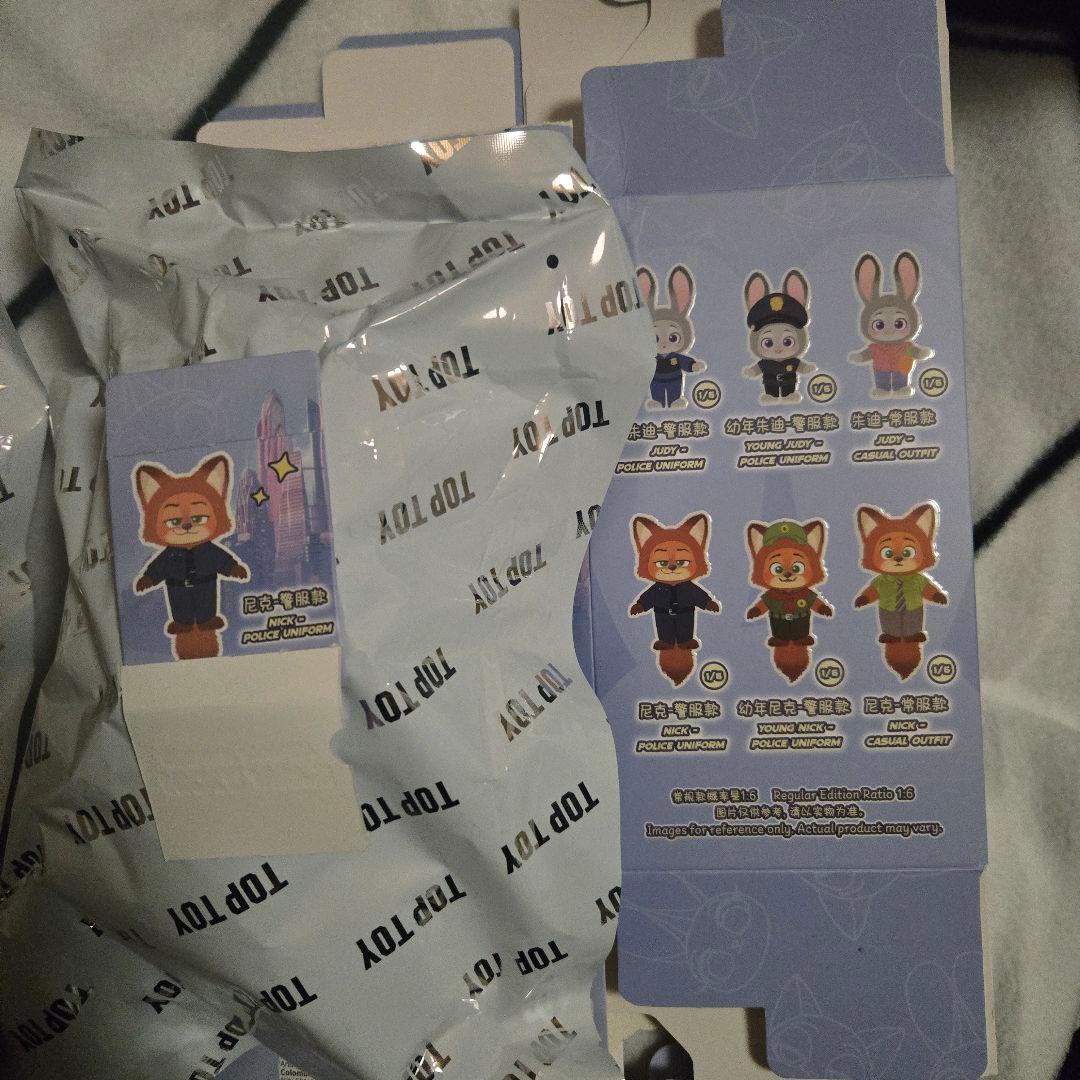 【新品】ズートピア TOP TOY フィギュア ジュディ＆ニック 警察官 2種