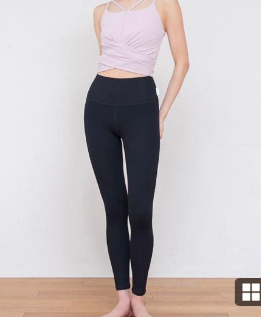 SUKALA ショートクロスキャミ&レギンスセットアップＬ