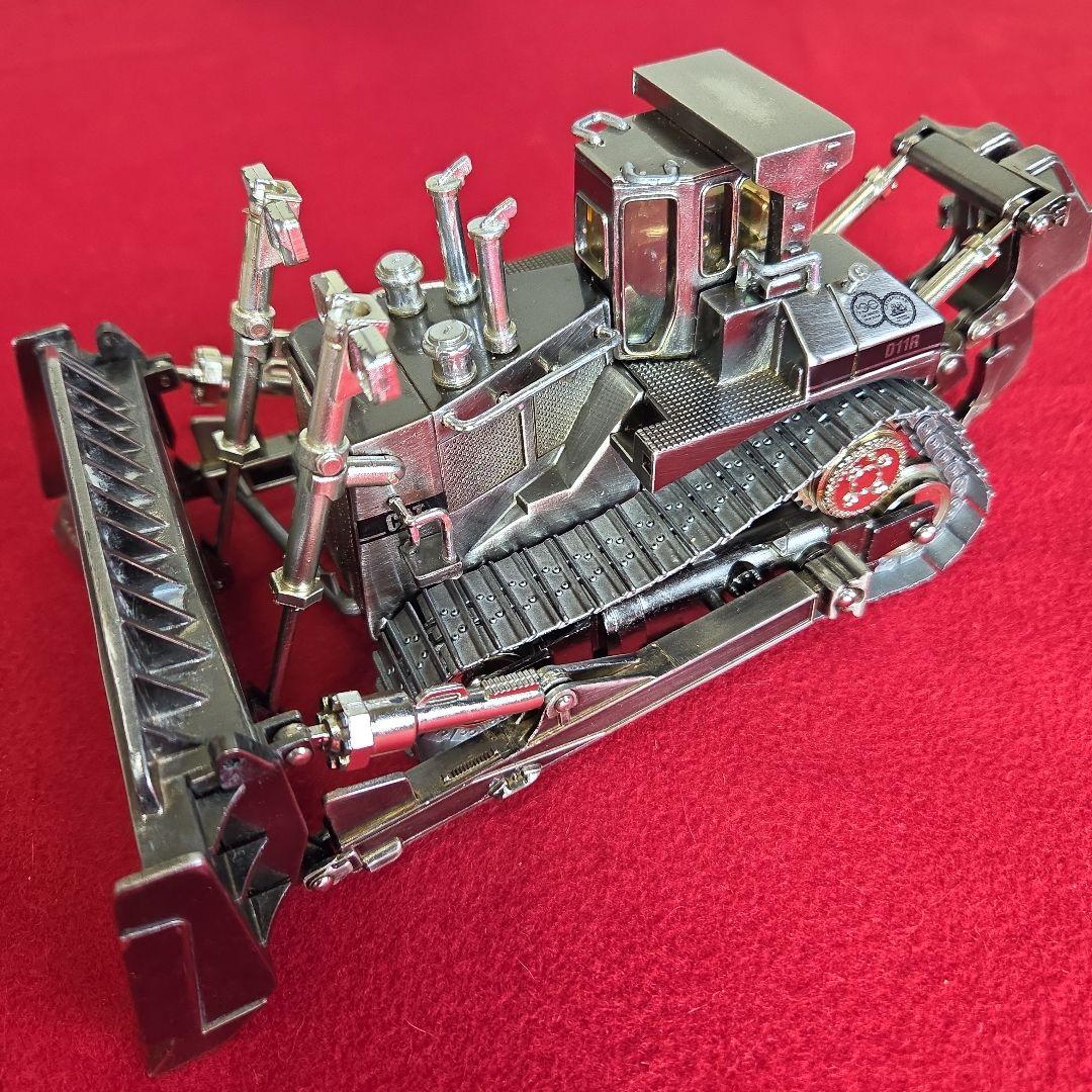 限定版CAT D11R トラック型トラクター 1:50スケール