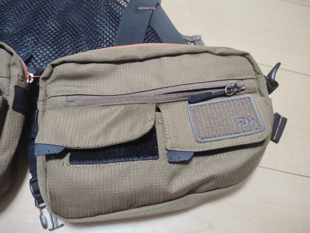 ダイワライトフィッシングベスト