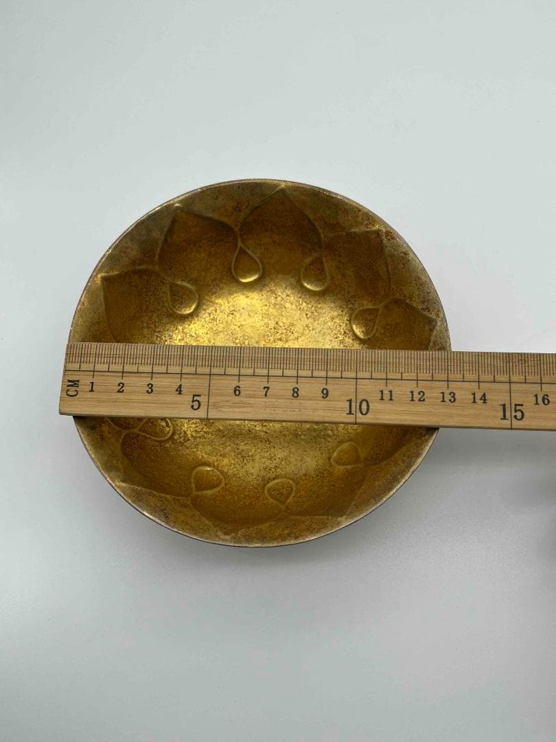 唐時代　金器　 金象嵌鏨彫吉祥蓮花瑞獣紋葵口鉢 百獣図　寅鳥紋(E-56)