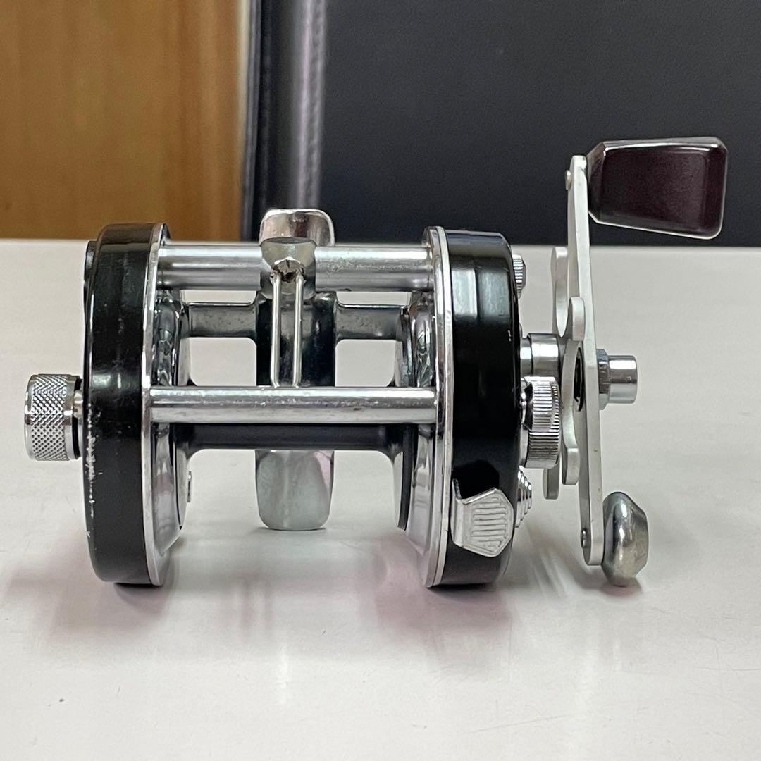 リール DAM QUICK 800 Champion