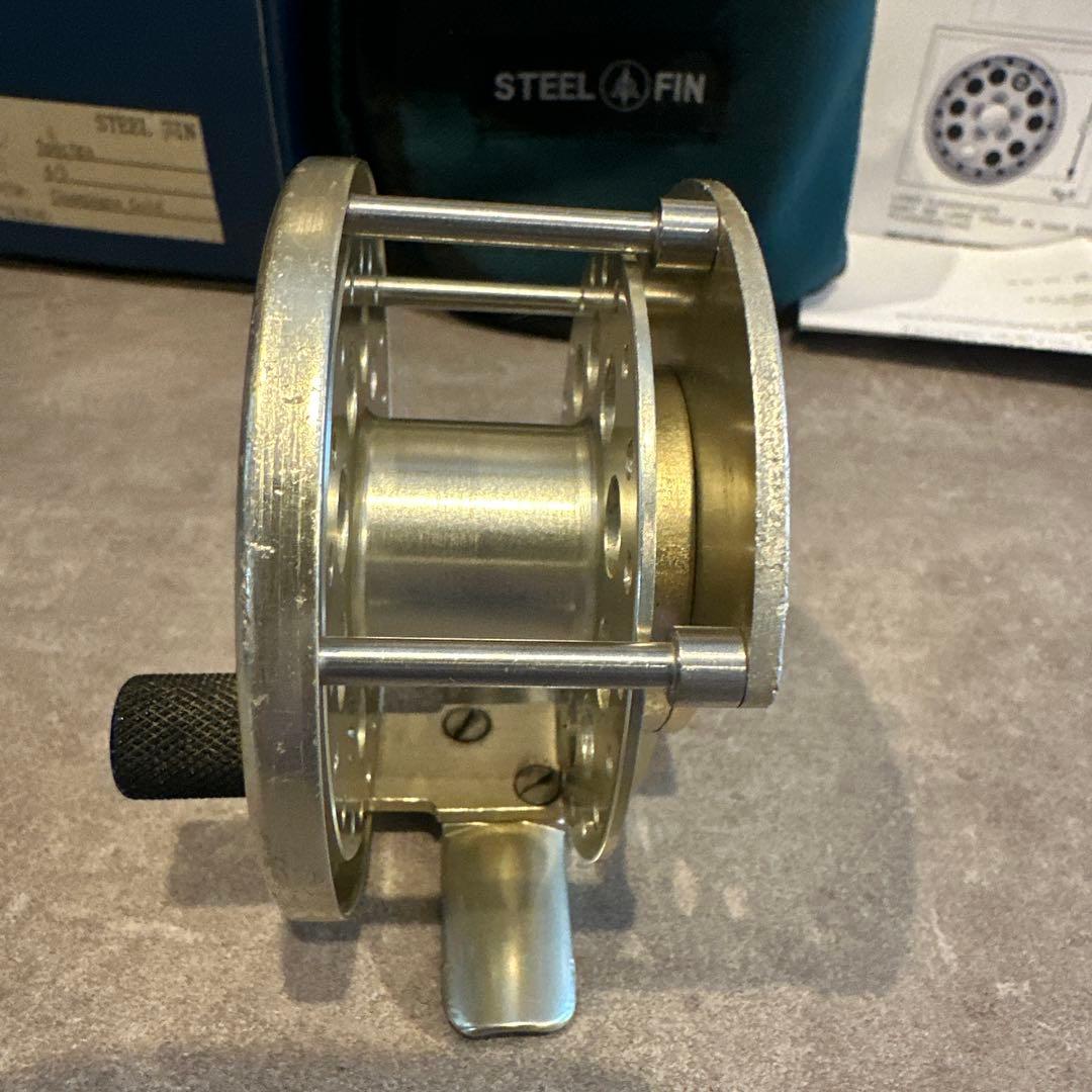 スティールフィン　フライリール