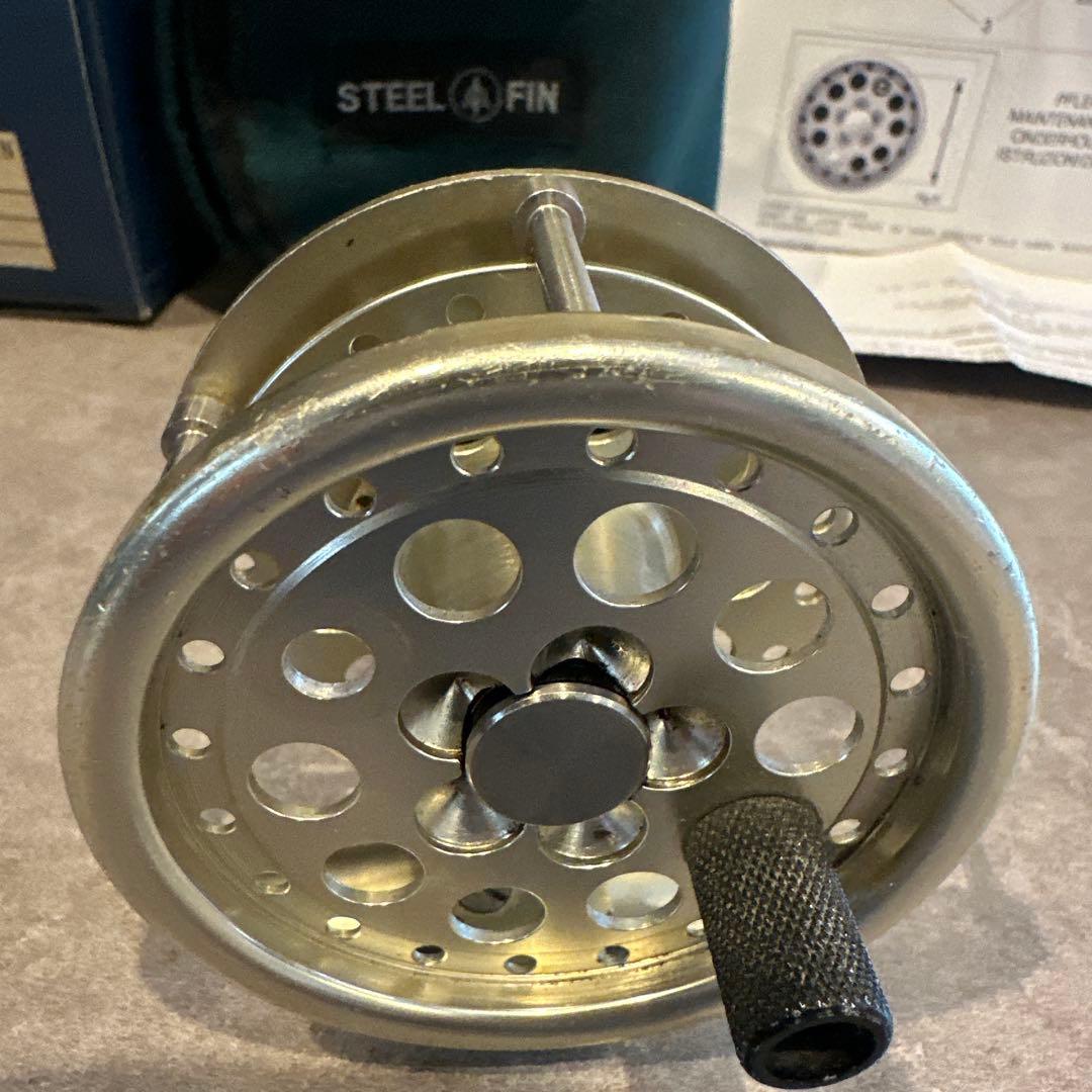 スティールフィン　フライリール