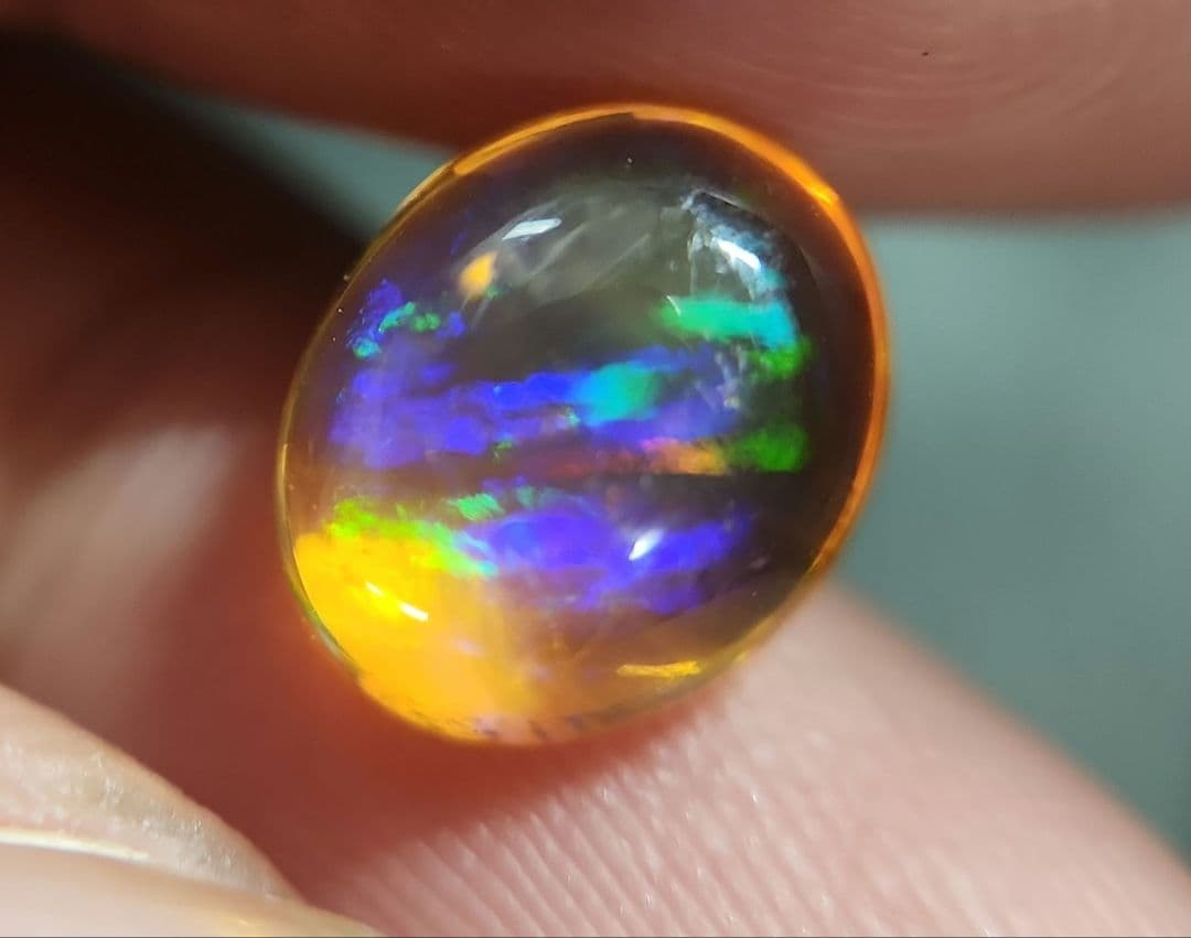 天然ファイアーオパール 2.440ct