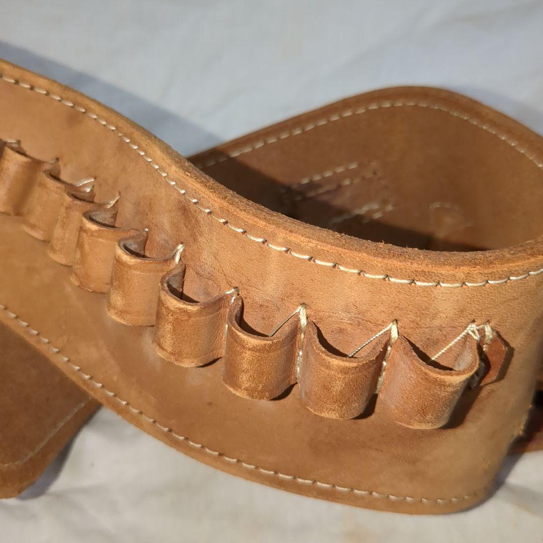 ウエスタンガンベルト　2丁拳銃アキンボスタイル　本革レザーホルスター　saa