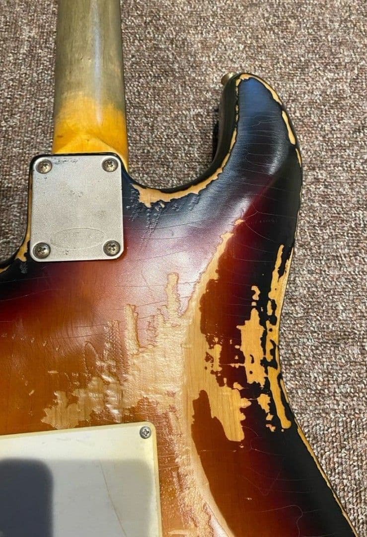 今月迄の出品【ラッカー塗装】ストラトキャスター　ビンテージ ハードレリック