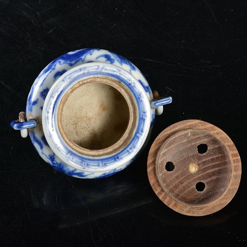 中国　青花　龍文　三足遊環香炉　小さな香炉　唐木蓋付　C　R5853